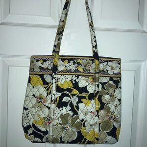 Vera Bradley tote bag.